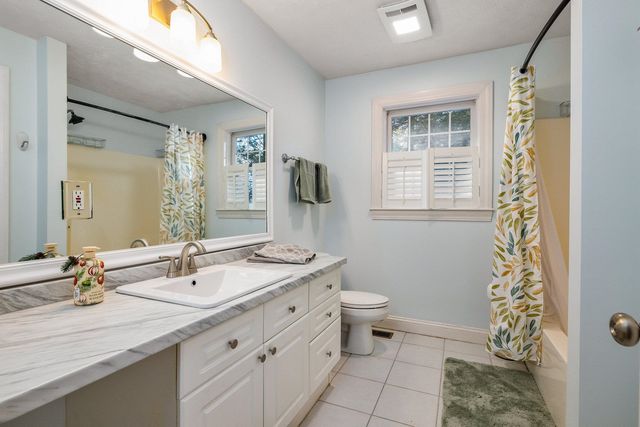 9 Captain's Way, Exeter, NH 03833