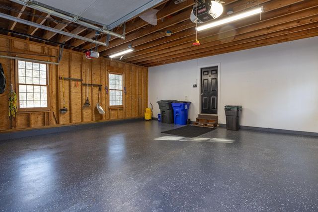 9 Captain's Way, Exeter, NH 03833