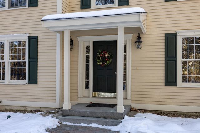 9 Captain's Way, Exeter, NH 03833