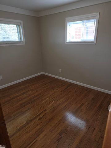 31257 Burton Street, Saint Clair Shores, MI 48082