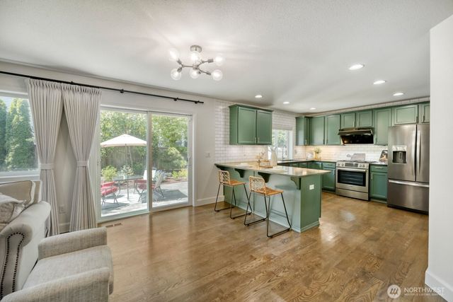 6551 17th Ave Avenue SW, Seattle, WA 98106