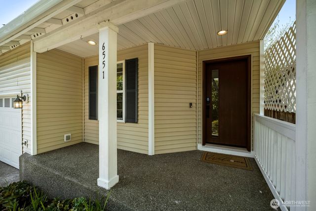 6551 17th Ave Avenue SW, Seattle, WA 98106