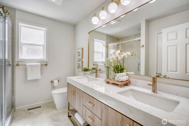 6551 17th Ave Avenue SW, Seattle, WA 98106