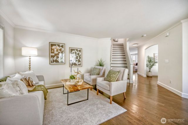 6551 17th Ave Avenue SW, Seattle, WA 98106
