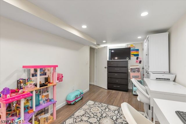 1 Myrtle St, Cranford Twp., NJ 07016