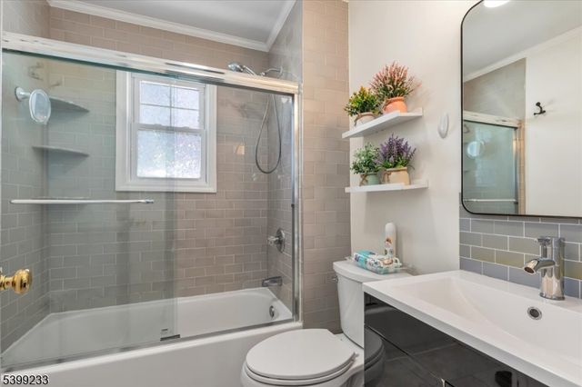 1 Myrtle St, Cranford Twp., NJ 07016