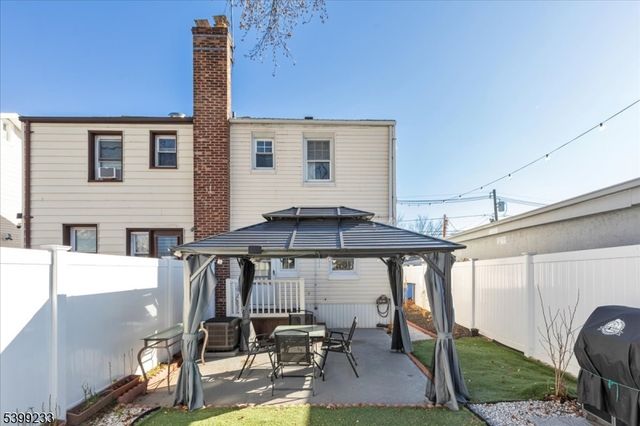 1 Myrtle St, Cranford Twp., NJ 07016