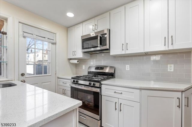 1 Myrtle St, Cranford Twp., NJ 07016