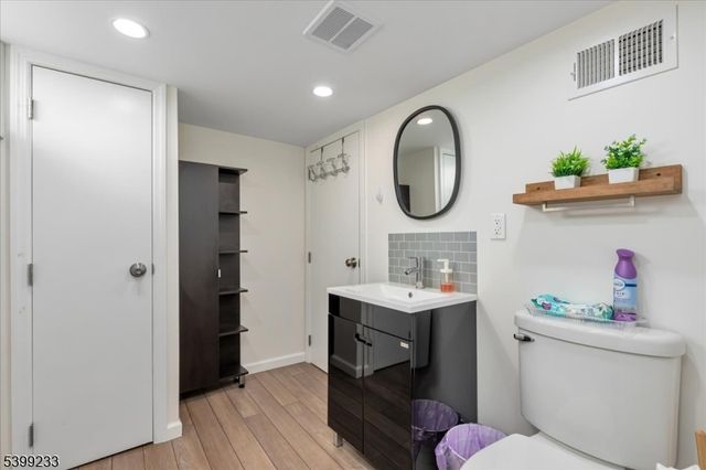 1 Myrtle St, Cranford Twp., NJ 07016