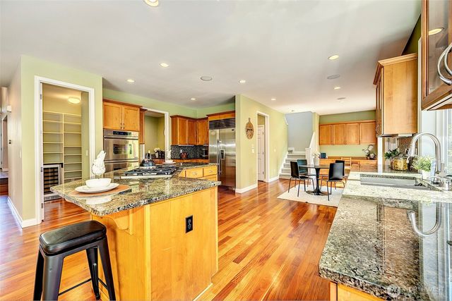 22187 NE 93rd Street, Redmond, WA 98053