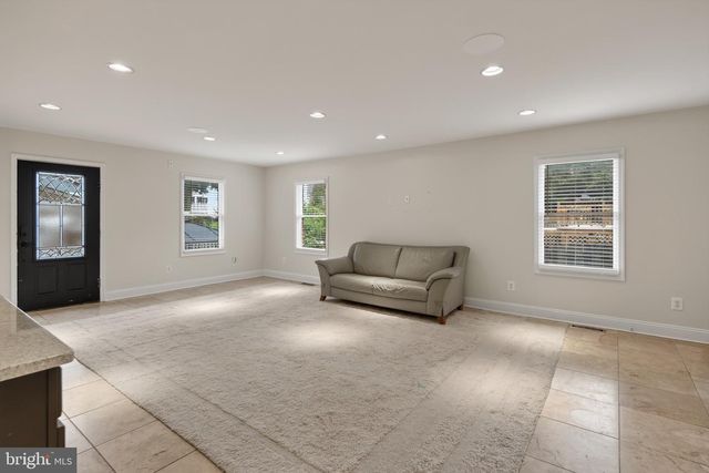 7705 MAGARITY RD, Falls Church, VA 22043