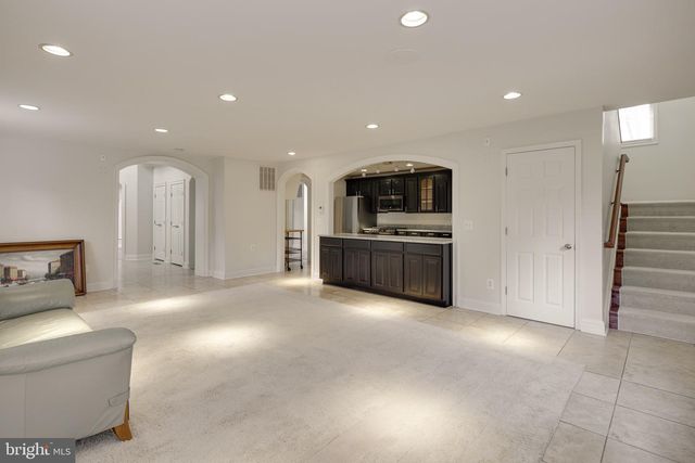 7705 MAGARITY RD, Falls Church, VA 22043