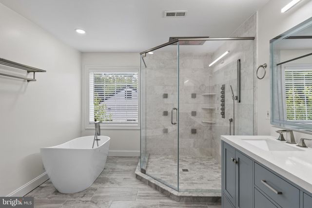 7705 MAGARITY RD, Falls Church, VA 22043