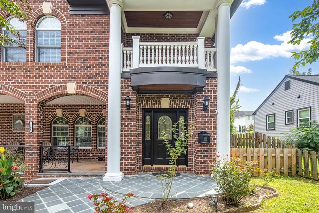 7705 MAGARITY RD, Falls Church, VA 22043