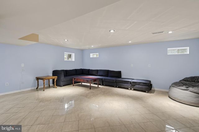 7705 MAGARITY RD, Falls Church, VA 22043