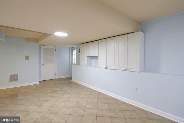 7705 MAGARITY RD, Falls Church, VA 22043