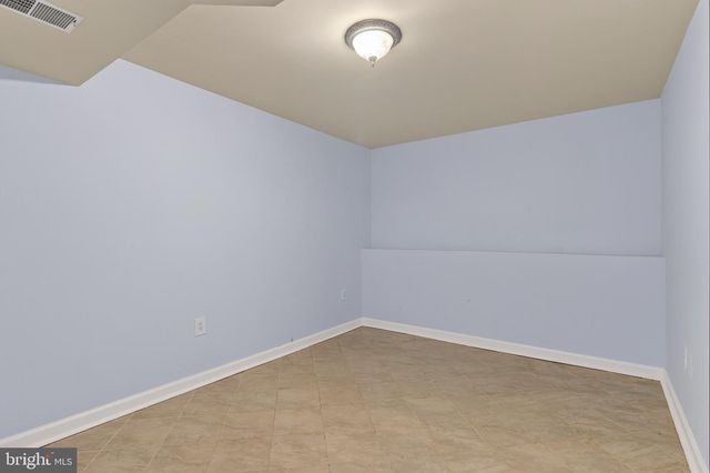 7705 MAGARITY RD, Falls Church, VA 22043