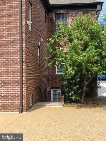 7705 MAGARITY RD, Falls Church, VA 22043