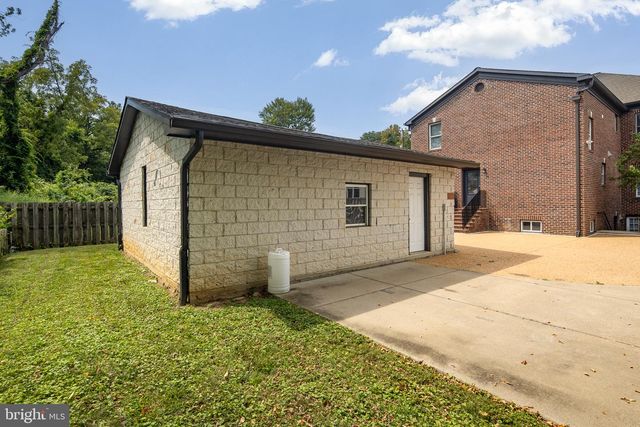 7705 MAGARITY RD, Falls Church, VA 22043