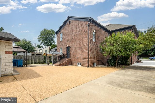 7705 MAGARITY RD, Falls Church, VA 22043