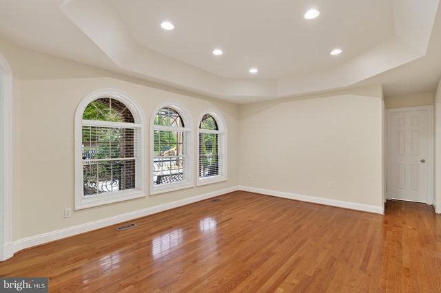 7705 MAGARITY RD, Falls Church, VA 22043
