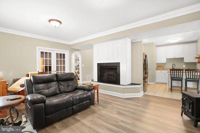 48 OLD CREEKSIDE RD, Fredericksburg, VA 22405