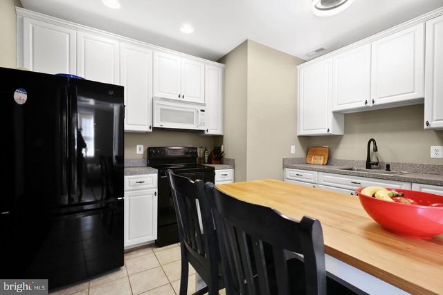 48 OLD CREEKSIDE RD, Fredericksburg, VA 22405