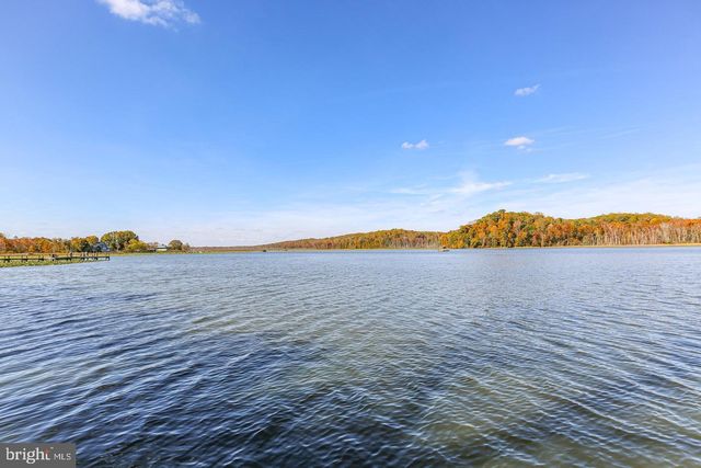 48 OLD CREEKSIDE RD, Fredericksburg, VA 22405