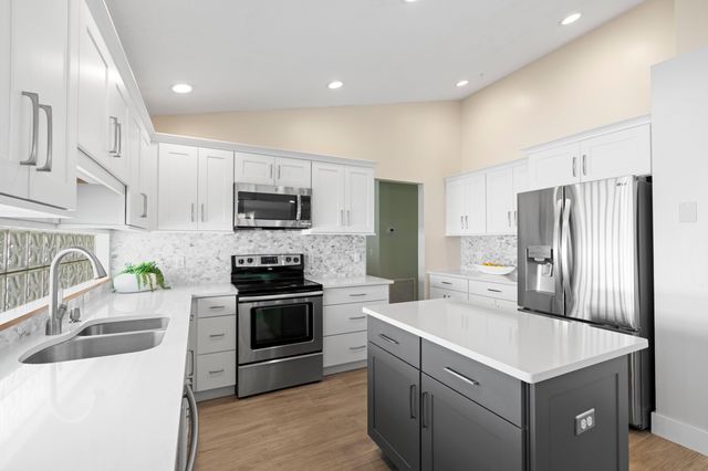 1142 Canoe Point, Delray Beach, FL 33444