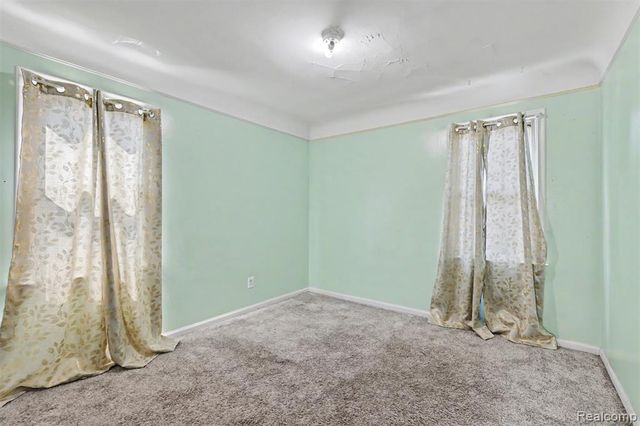 1423 Cicotte Avenue, Lincoln Park, MI 48146