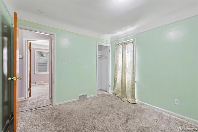 1423 Cicotte Avenue, Lincoln Park, MI 48146