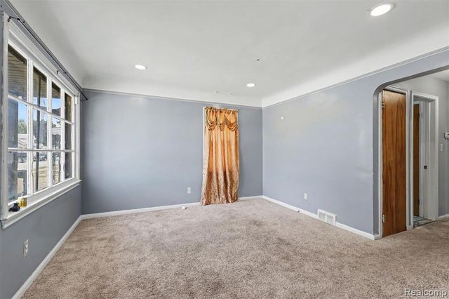 1423 Cicotte Avenue, Lincoln Park, MI 48146