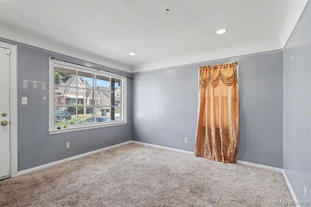 1423 Cicotte Avenue, Lincoln Park, MI 48146