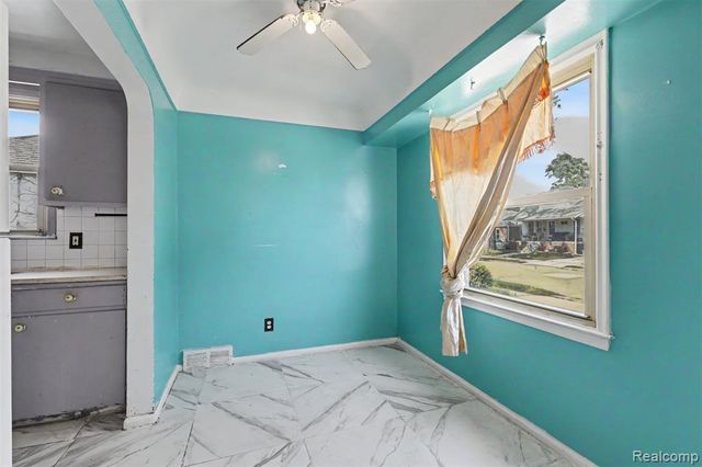 1423 Cicotte Avenue, Lincoln Park, MI 48146