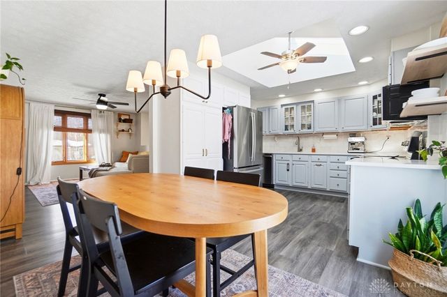 2211 Manton Drive, Miamisburg, OH 45342