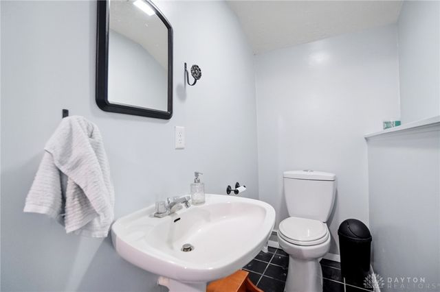 2211 Manton Drive, Miamisburg, OH 45342