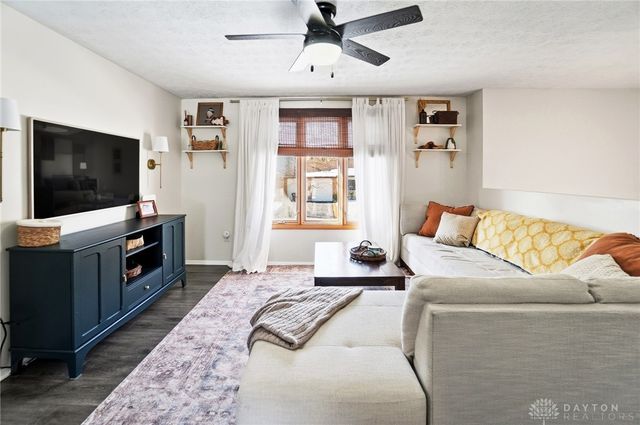 2211 Manton Drive, Miamisburg, OH 45342