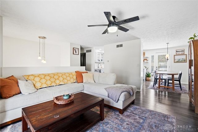 2211 Manton Drive, Miamisburg, OH 45342