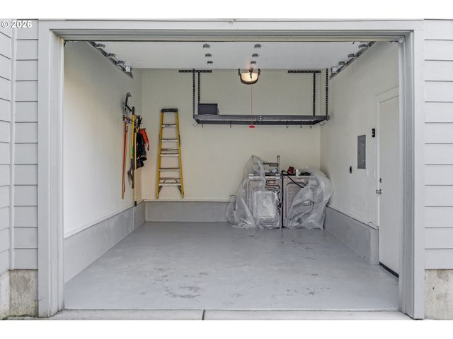 1811 COUSTEAU Loop Se, Salem, OR 97302