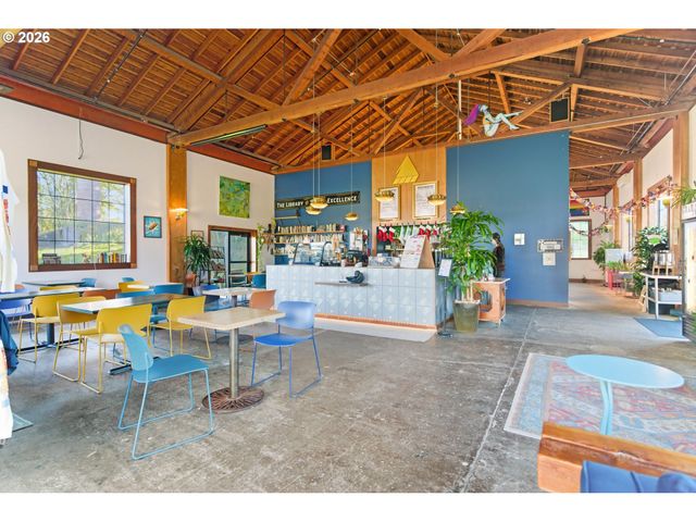 1811 COUSTEAU Loop Se, Salem, OR 97302