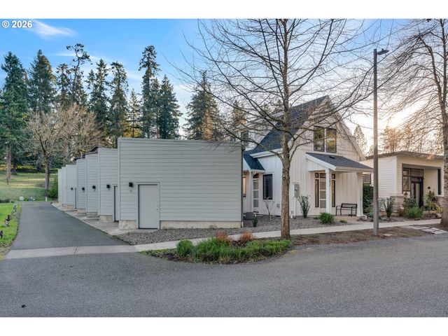 1811 COUSTEAU Loop Se, Salem, OR 97302