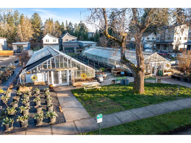 1811 COUSTEAU Loop Se, Salem, OR 97302