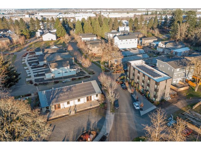 1811 COUSTEAU Loop Se, Salem, OR 97302