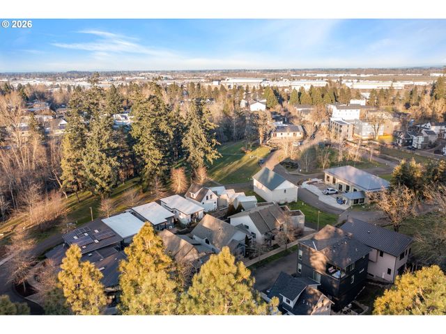 1811 COUSTEAU Loop Se, Salem, OR 97302