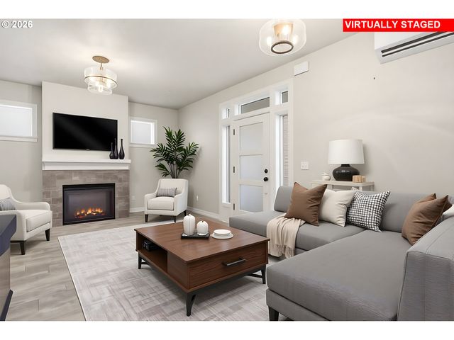 1811 COUSTEAU Loop Se, Salem, OR 97302