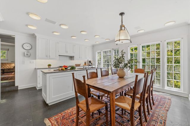 6 Hillair Circle, White Plains, NY 10605