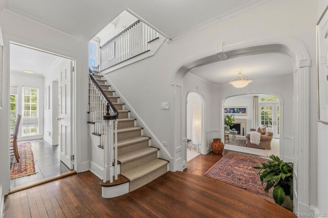 6 Hillair Circle, White Plains, NY 10605