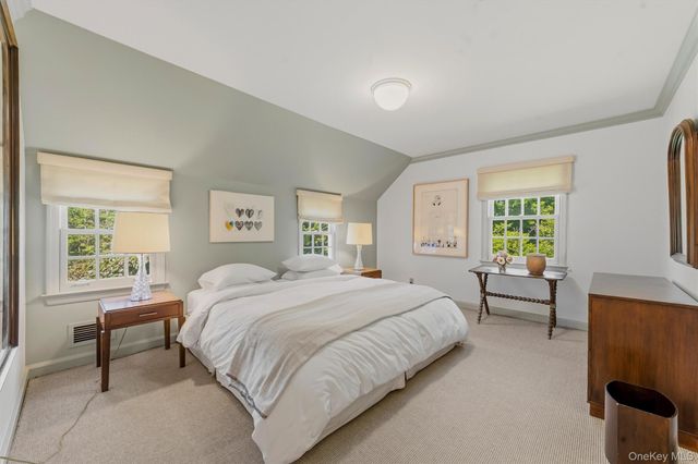 6 Hillair Circle, White Plains, NY 10605