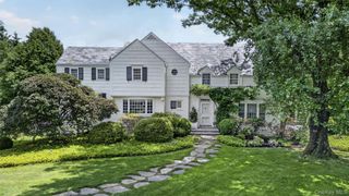 6 Hillair Circle, White Plains, NY 10605
