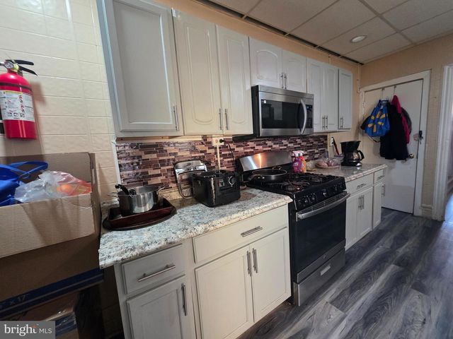 64 WASHINGTON ST, Trenton, NJ 08611